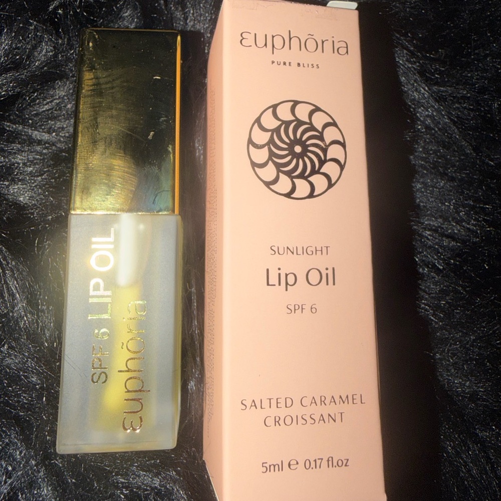 Euphoria Sunlight Lip Oil  spf 6— Salted Caramel Croissant
